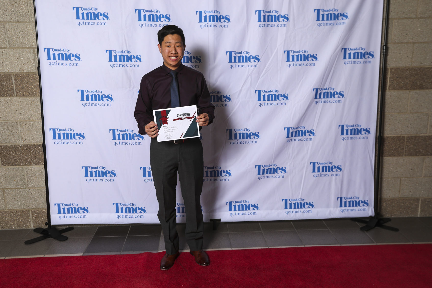 051518-salute-to-academics-red-carpet-030